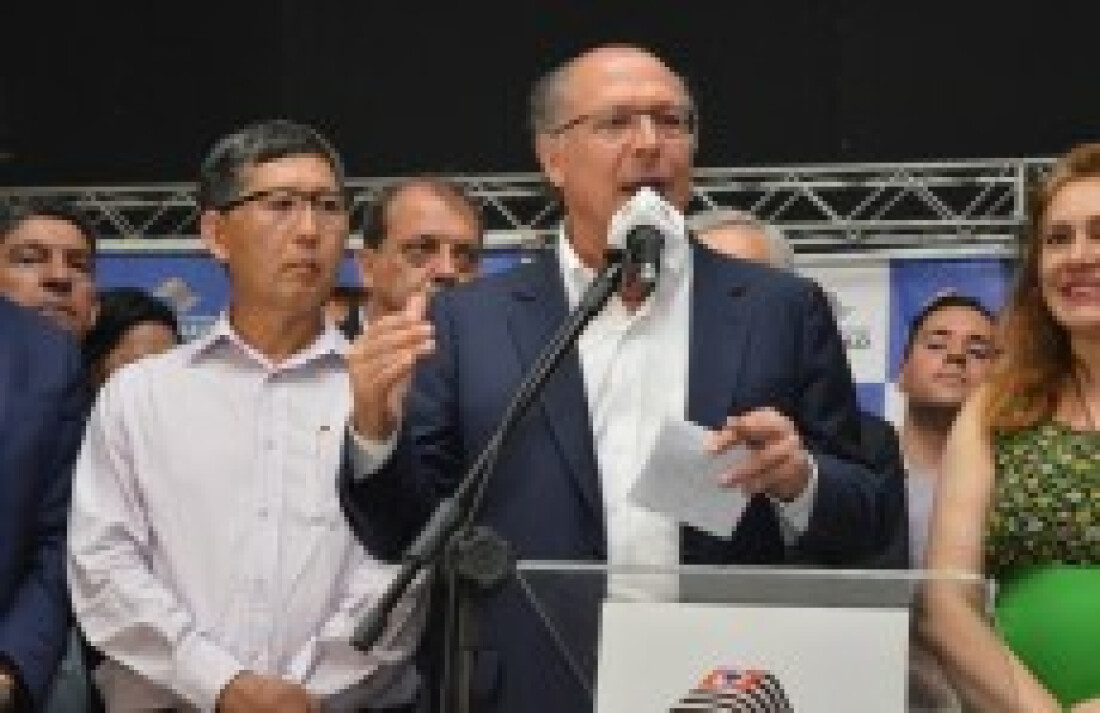 Sem alarde, Alckmin já costura alianças para concorrer em 2018
