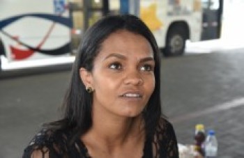 Ônibus com rede wi-fi ainda é novidade para os usuários