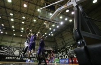 Mogi/Helbor vence Botafogo e lidera Campeonato Nacional