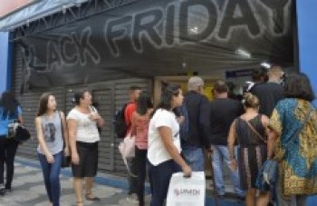 Evento da Black Friday deve aquecer o comércio da região