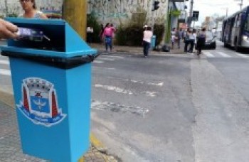 Prefeitura instala 80 lixeiras na região central de Suzano