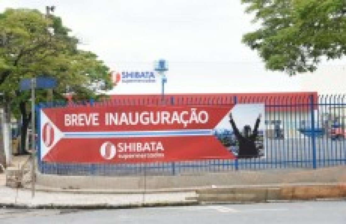 Supermercado Shibata instala nova fachada em Suzano: