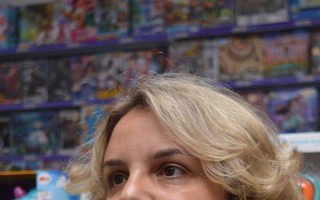 Comerciantes aguardam os foliões