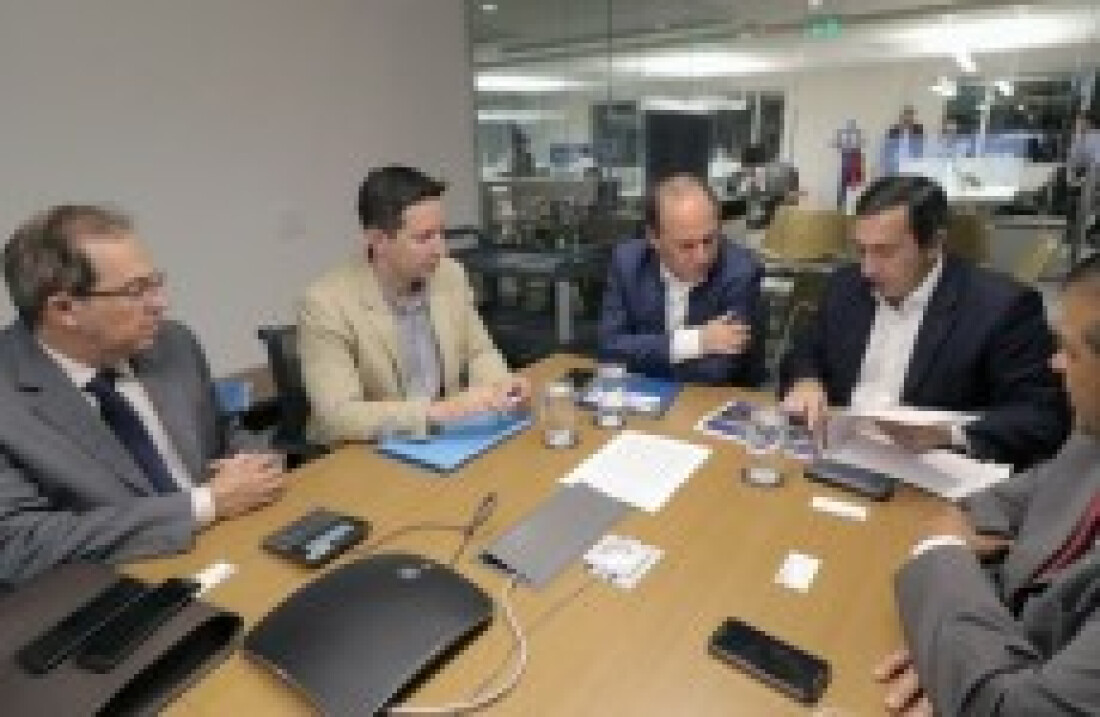 Prefeito Melo busca investimentos no BID