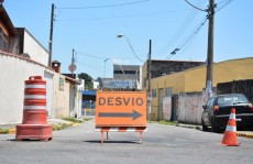 Trecho da Leonor Marques tem trânsito desviado