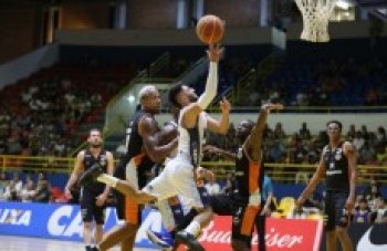 Mogi reage no último quarto e vence o Cearense por 78 a 73