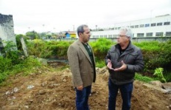 Prefeito prioriza serviços de desassoreamento de córregos