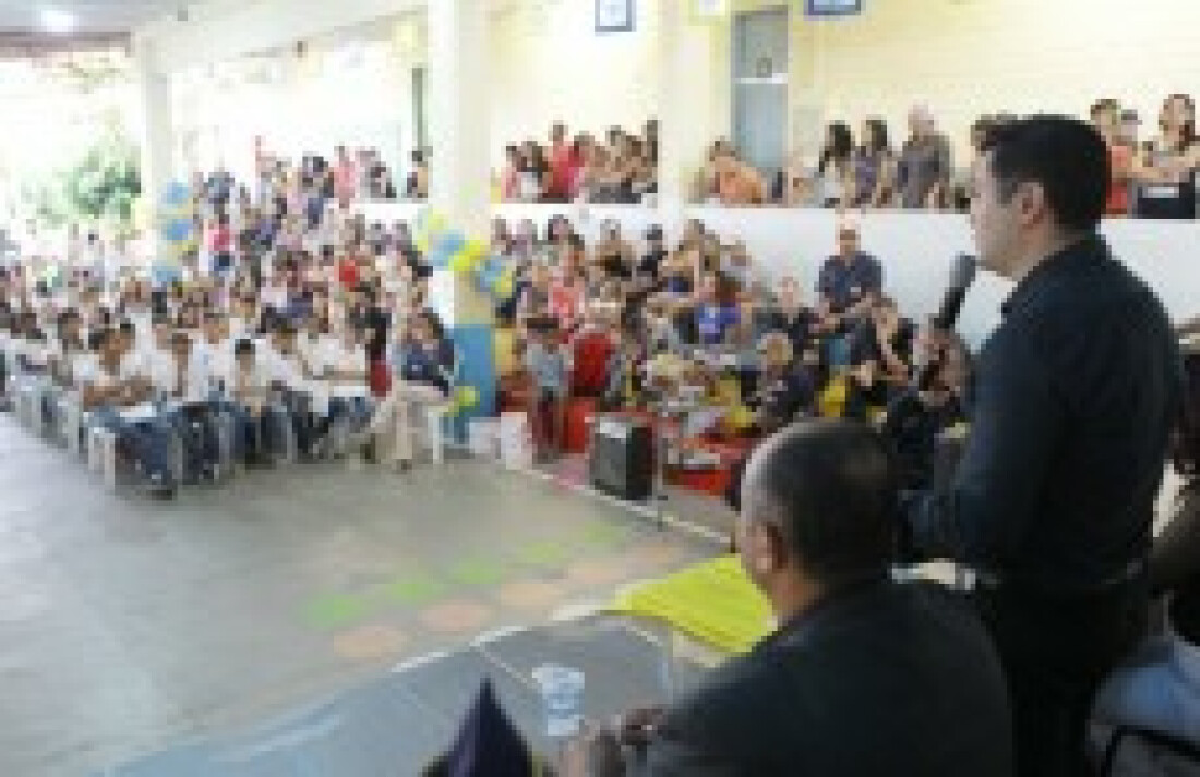 Guard realiza formatura de 190 alunos da rede municipal
