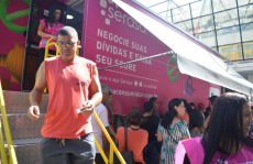 Mogi recebe caminhão itinerante do Serasa