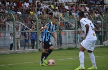 Grêmio vira sobre o Atlético e pega o Vasco pelas quartas