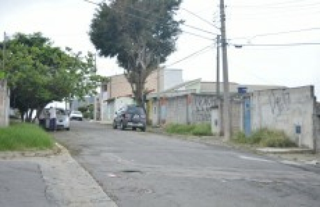 Pancadão é lazer para jovens, mas desagrada PM e moradores