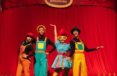 Peça infantil traz aventura, música e muita animação