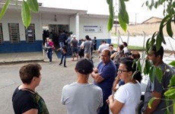 Vacinação gera fila em César de Souza