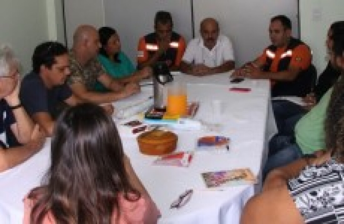 Prefeitura faz reunião de gabinete de crise para alinhar medidas preventivas na cidade