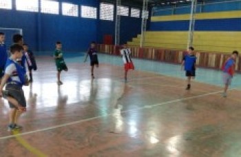 Projeto promove o lazer entre crianças e adultos