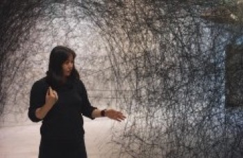Chiharu Shiota está com exposição no Sesc Pinheiros