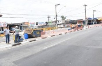 Avenida recebe obras de ciclovia