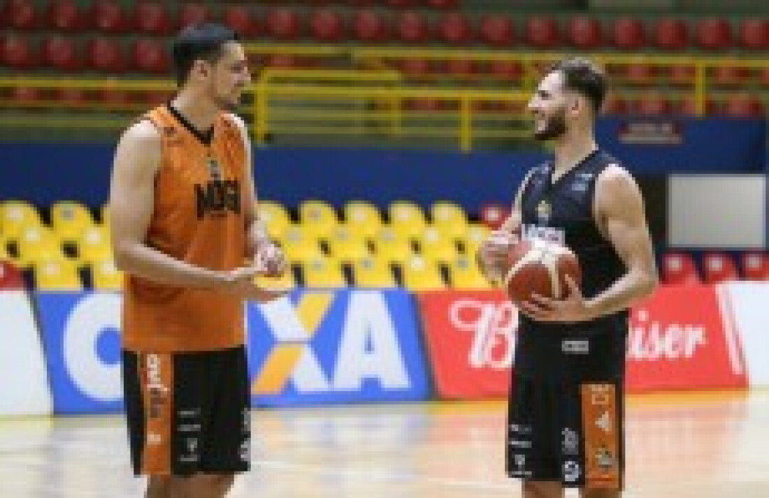 Fuzaro e Gruber são chamados para partidas eliminatórias