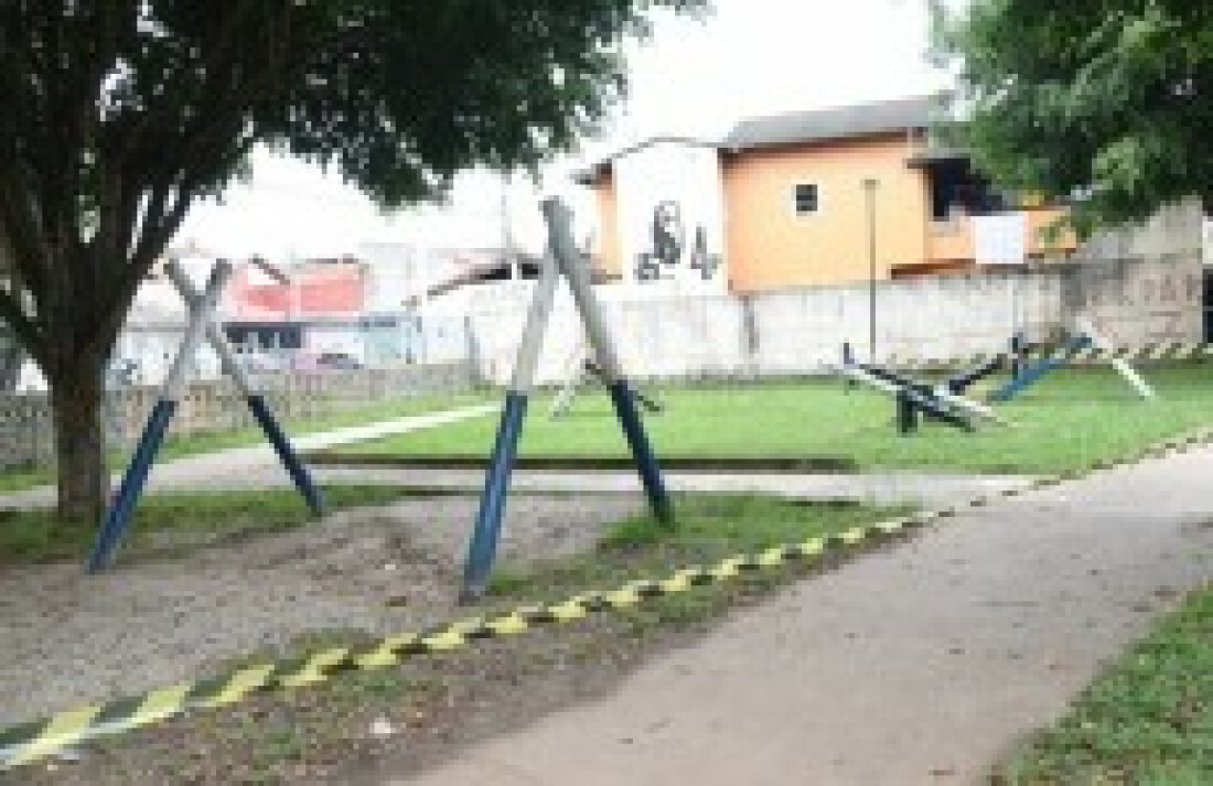 Parlamentar fez solicitação de reparos na praça em junho