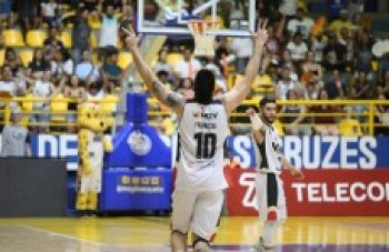 Mogi encara o Pinheiros hoje para buscar semi do Super 8