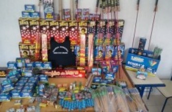 Fogos com efeitos sonoros são apreendidos em ação