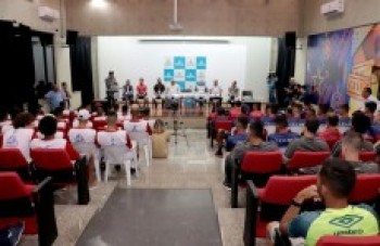 Suzanão recebe duas partidas hoje