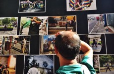 Coletivo fotográfico une foto e arte no Beco do Sapo