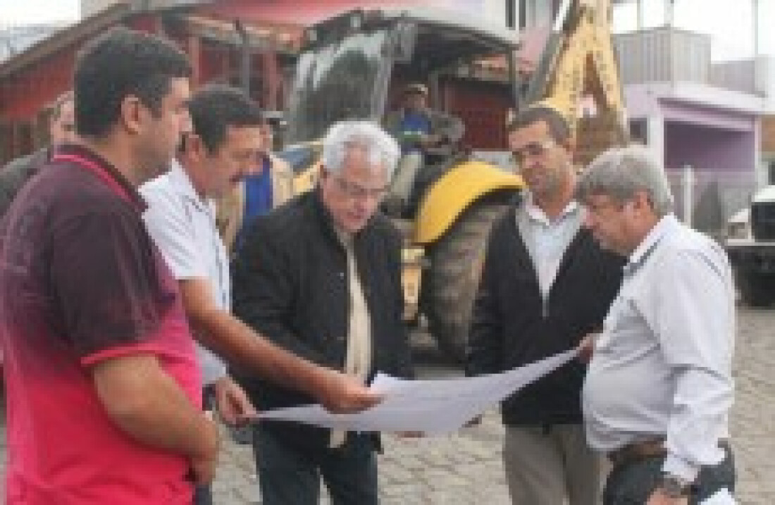 Poá inicia revitalização em rua da Vila Sopreter
