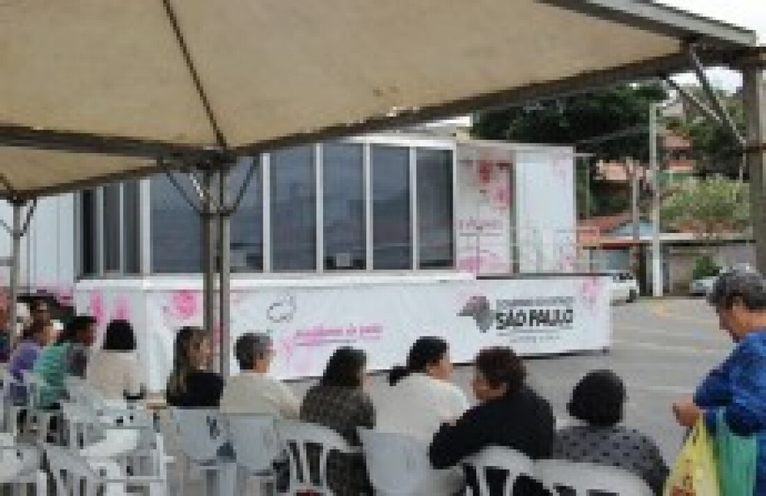 Carreta realiza mais de 700 atendimentos
