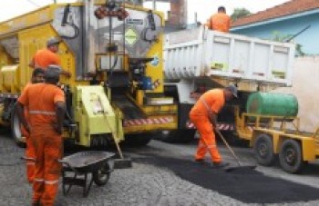 Mais de 30 mil buracos são tapados em vias de Suzano