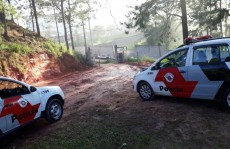 Polícia encontra duto clandestino