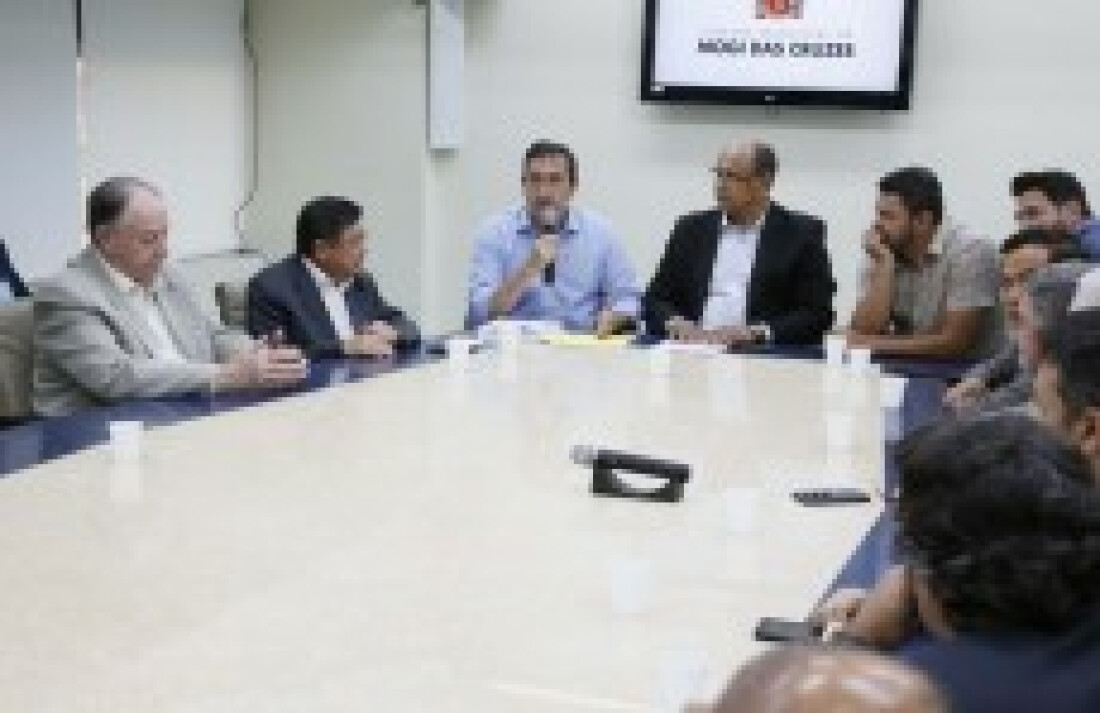 Prefeito entrega para Câmara projeto de cessão de área ao Sesc