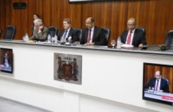 Câmara encerra ano com 4 sessões em um único dia