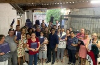 Regularização fundiária é realizada na rua da Abolição
