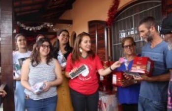 Centro Pop oferece café da manhã de Natal em Itaquá