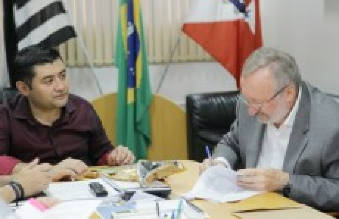 Suzano assina convênio que apoia planejamento da cidade e região
