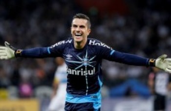 Tite projeta chance a Grohe e Hernanes