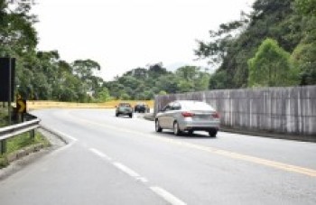 Mogi-Bertioga deve receber 316 mil veículos no Ano Novo