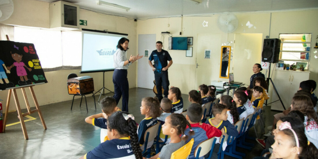Anjos da Guarda de Mogi atende alunos