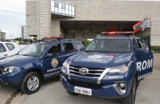 GCM recebe viaturas, armas e equipamentos