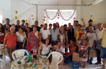 Vila Dignidade promove almoço para os idosos
