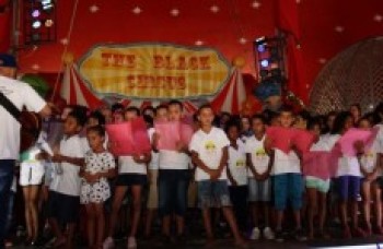 Unidades do Cras encerram ano em visita ao The Black Circus