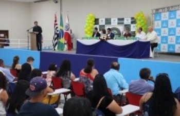 Frente de Trabalho forma 250 pessoas