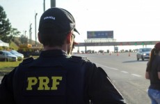 Operação flagra motoristas 'furando' pedágio na Dutra