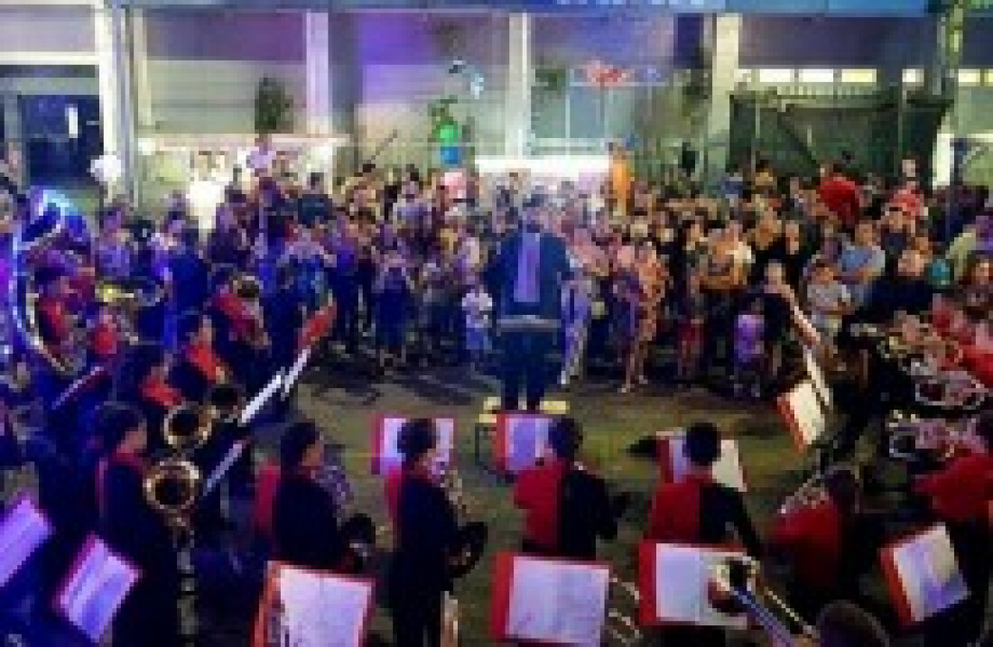 Queen recebe homenagem em Sta. Isabel