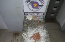 adolescente é detida com drogas e tenta agredir policiais