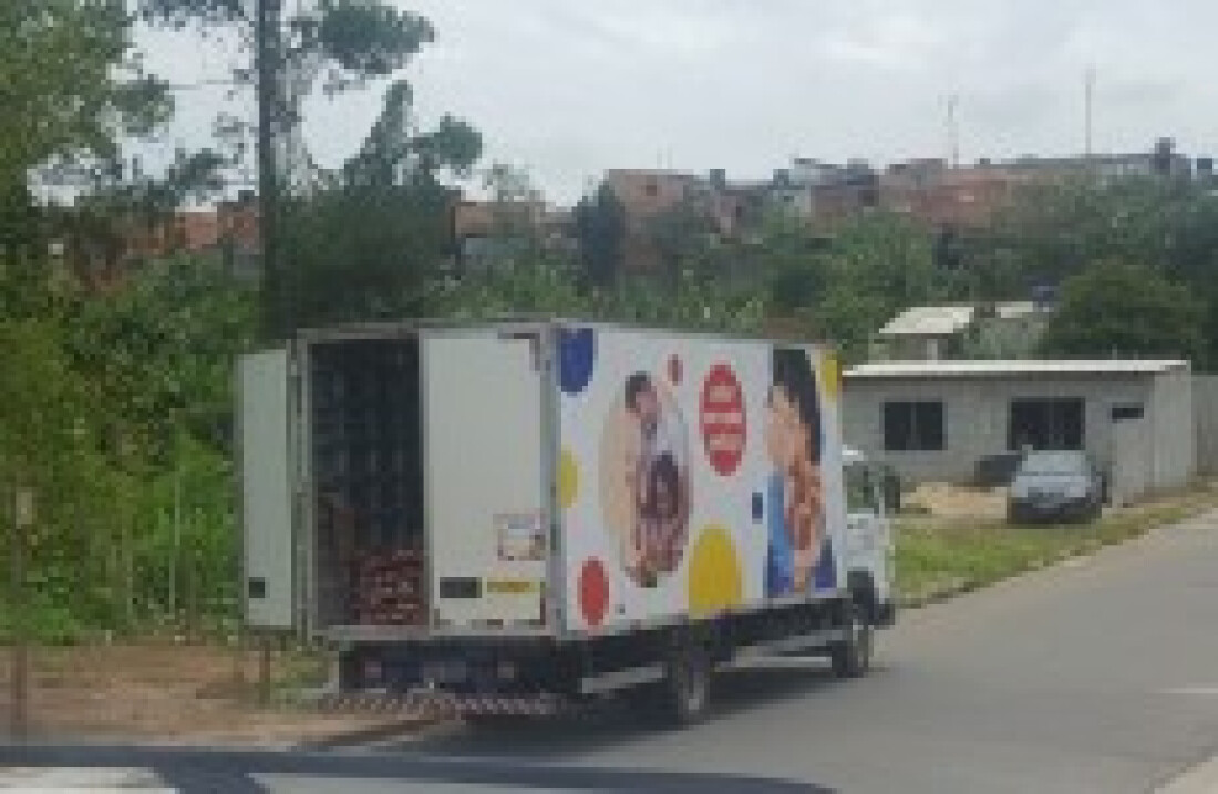 Caminhão roubado é recuperado pela PM