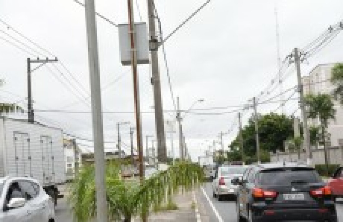 Radares da cidade chegam a multar 14 motoristas por hora