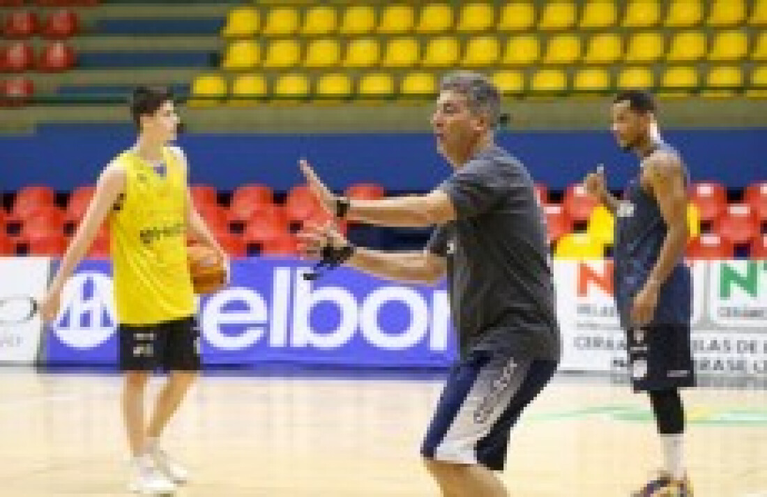 Mogi/Helbor enfrenta o Paulistano