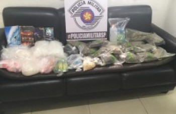 PM apreende maconha, lança-perfume e crack